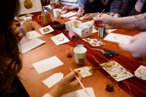 75- Czikely Panni kávébal festő workshop
