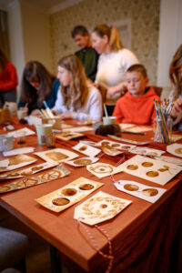 76-Czikely Panni kávébal festő workshop
